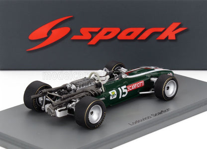 Modèle réduit vintage vert de la voiture de course Scarfiotti n° 15 par Spark, disponible sur Vroomi