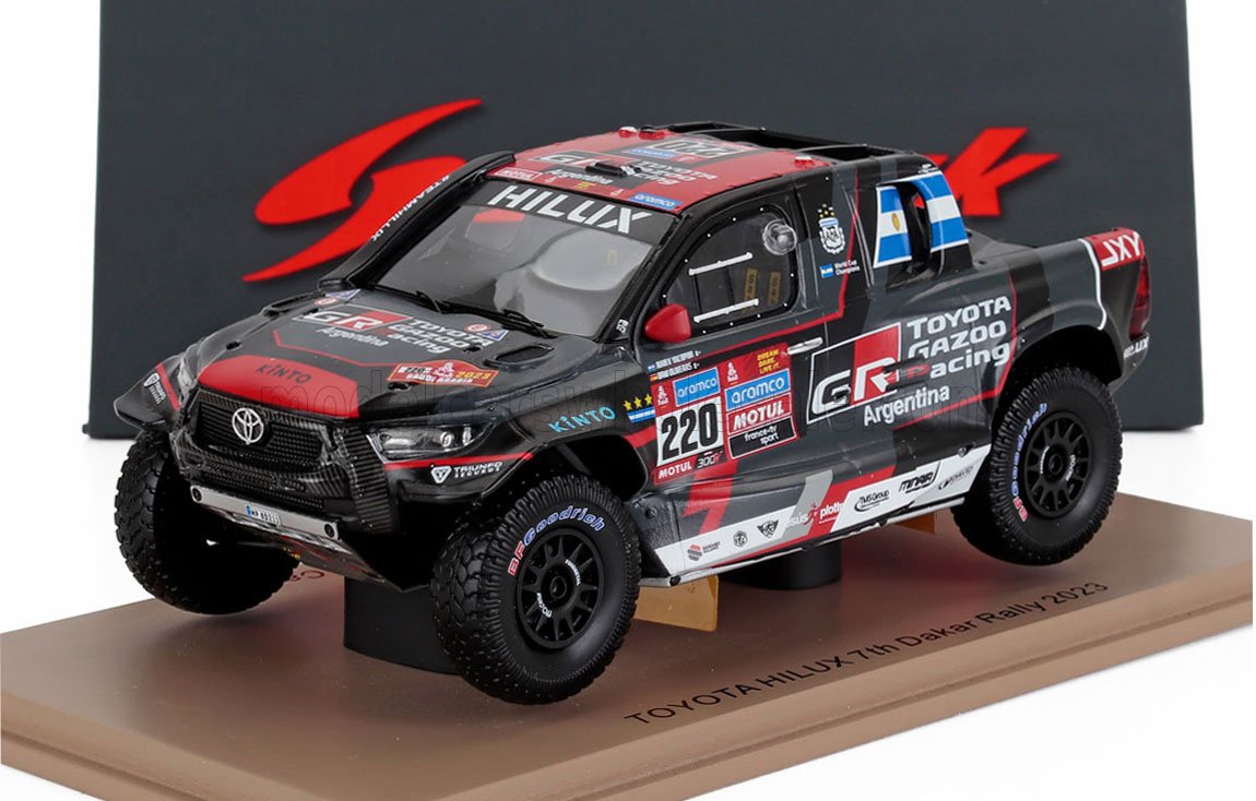 TOYOTA - HILUX PICK-UP TEAM OVERDRIVE TOYOTA N 220 7e RALLYE DAKAR 2023 JUAN CRUZ YACOPINI - DANIEL OLIVERAS CARRERAS - NOIR ROUGE - Vroomi