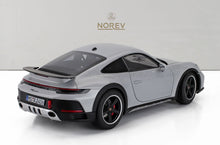 PORSCHE - 911 992 DAKAR COUPÉ 2023 - GRIS - Vroomi
