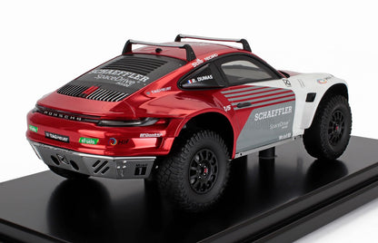 Modèle réduit de voiture de rallye Porsche rouge et blanche avec logo Schaeffler, pneus tout-terrain et logos des sponsors, proposé sur Vroomi.