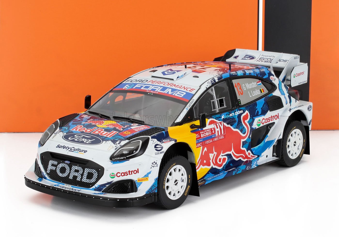 Voiture de rallye Ford Red Bull et avec les logos des sponsors, modèle également disponible chez Vroomi.