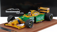 BENETTON - F1 B192 FORD N 19 WINNER BELGIUM SPA GP (avec figurine pilote) 1992 MICHAEL SCHUMACHER - YELLOW GREEN