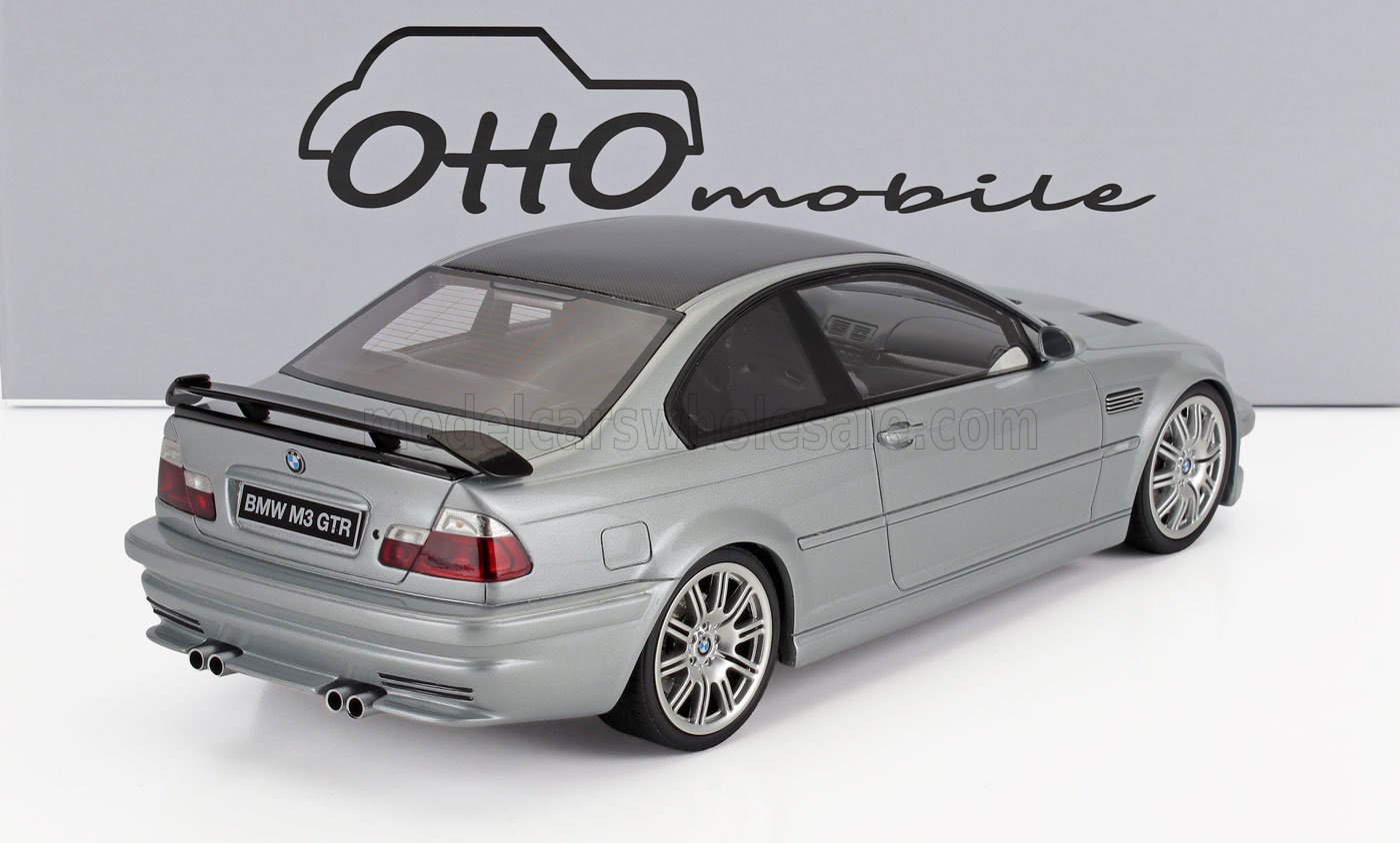 Modèle réduit BMW M3 GTR argenté avec spoiler noir, jantes détaillées et logo Otto Mobile, disponible sur Vroomi.