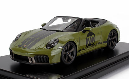 Modèle Porsche décapotable vert avec bandes noires et numéro 70, présenté dans Vroomi.