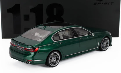 Modèle réduit à l'échelle 1:18 d'une berline BMW Alpina B7 verte avec jantes et intérieur détaillés, disponible chez Vroomi.
