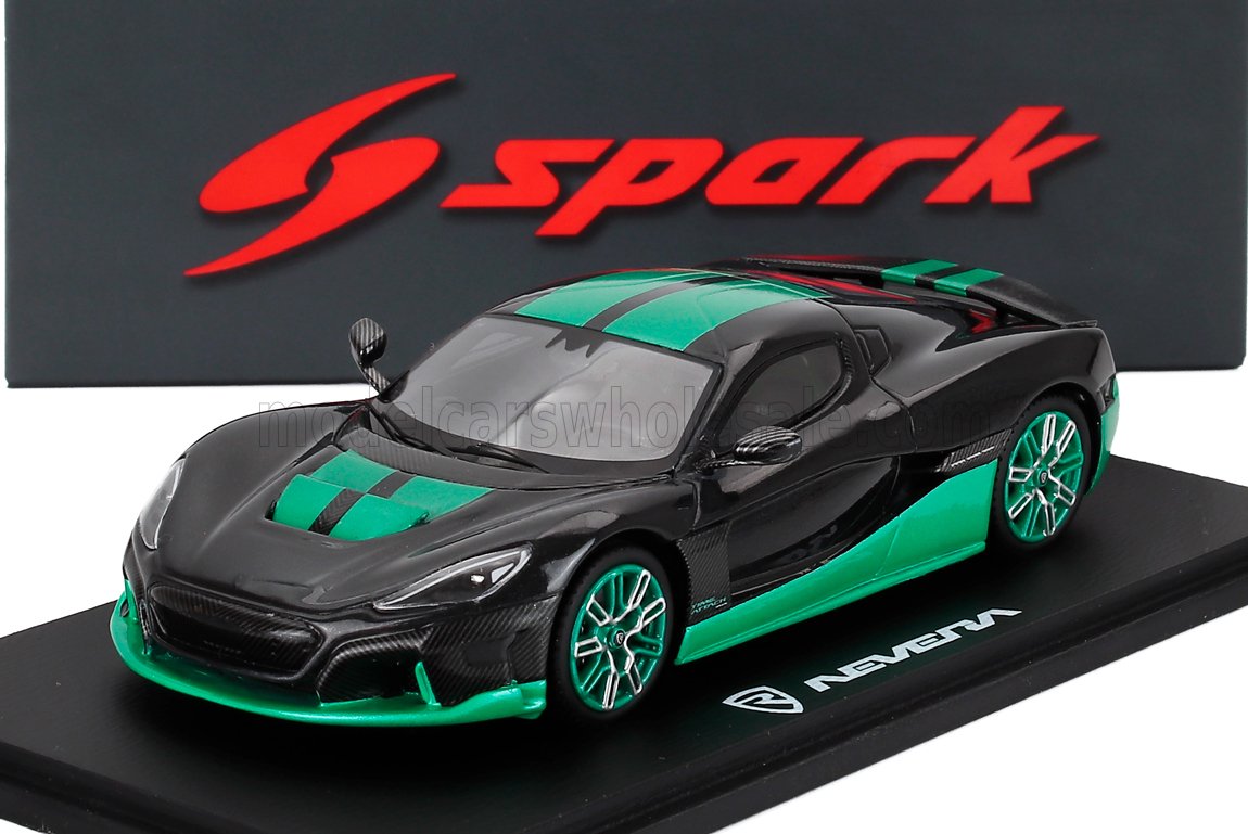 Modèle réduit Rimac Nevera noir et vert à l'échelle 1/43 de Spark, présenté dans son emballage de marque, disponible chez Vroomi.