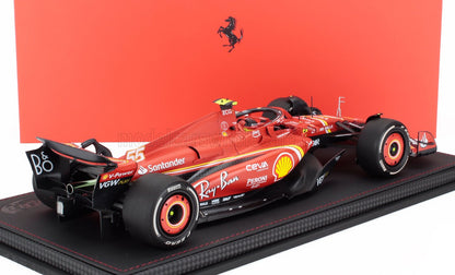 FERRARI - F1 SF-24 ÉQUIPE SCUDERIA FERRARI N° 55 VAINQUEUR DU GRAND PRIX D'AUSTRALIE 2024 CARLOS SAINZ - AVEC VITRINE - ROUGE ET NOIR