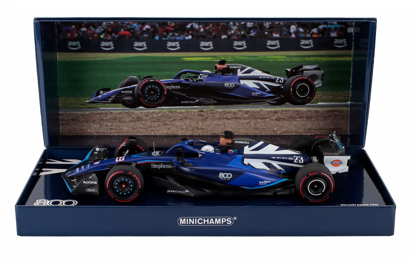 Modèle réduit Minichamps à l'échelle Minichamps :Minichamps de la Williams Racing FW45, bleu avec logos des sponsors, présenté dans un coffret, disponible via Vroomi.