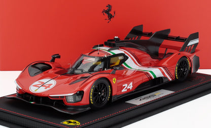 FERRARI - 499P 3.0L TURBO V6 N 24 MODIFICATA VERSION DE LANCEMENT 2023 - AVEC VITRINE - ROUGE BLANC NOIR