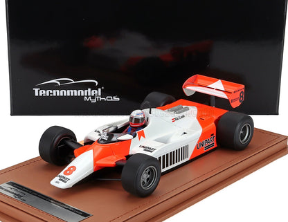 McLAREN - F1  MP4/1B FORD COSWORTH N 8 WINNER BRITISH GP (with pilot figure) 1982 NIKI LAUDA - WHITE RED