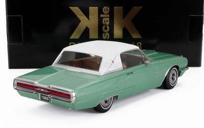 Modèle réduit classique vert et blanc de 1966 avec plaque d'immatriculation de 1966 disponible chez Vroomi.