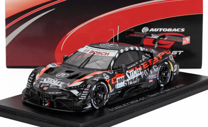 Modèle réduit de voiture de course Honda Stanley NSX-GT avec livrée noire et rouge exposé, désormais disponible sur Vroomi.