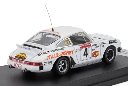 Modèle réduit de voiture de rallye Porsche blanche avec décalcomanies de course, disponible dès maintenant pour les collectionneurs sur Vroomi.