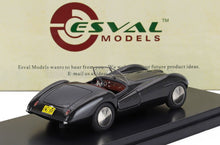 Esval Models réduit Esval Models de voiture décapotable Black Esval Models sur socle d'exposition, disponible via Vroomi.