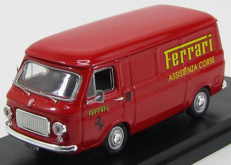 Modèle réduit vintage de fourgon d'assistance Ferrari Assistenza Corse sur socle noir, désormais disponible sur Vroomi.
