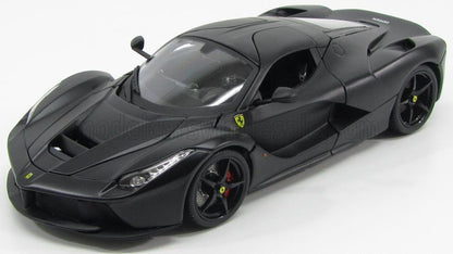 Modèle réduit Ferrari LaFerrari noir mat au design élégant et logos Ferrari visibles, proposé sur la plateforme Vroomi.
