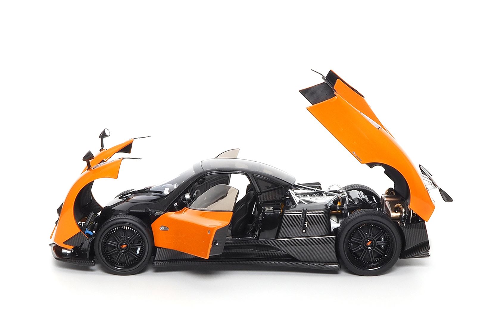 PAGANI ZONDA F DIECAST FULL OPEN ARANCIO ST. TROPEZ - PACK SPÉCIAL - Vroomi