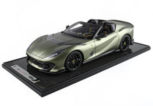 FERRARI 812 COMPETIZIONE À L'ÉCHELLE 1/12 VERT MANZONI MAT - Vroomi