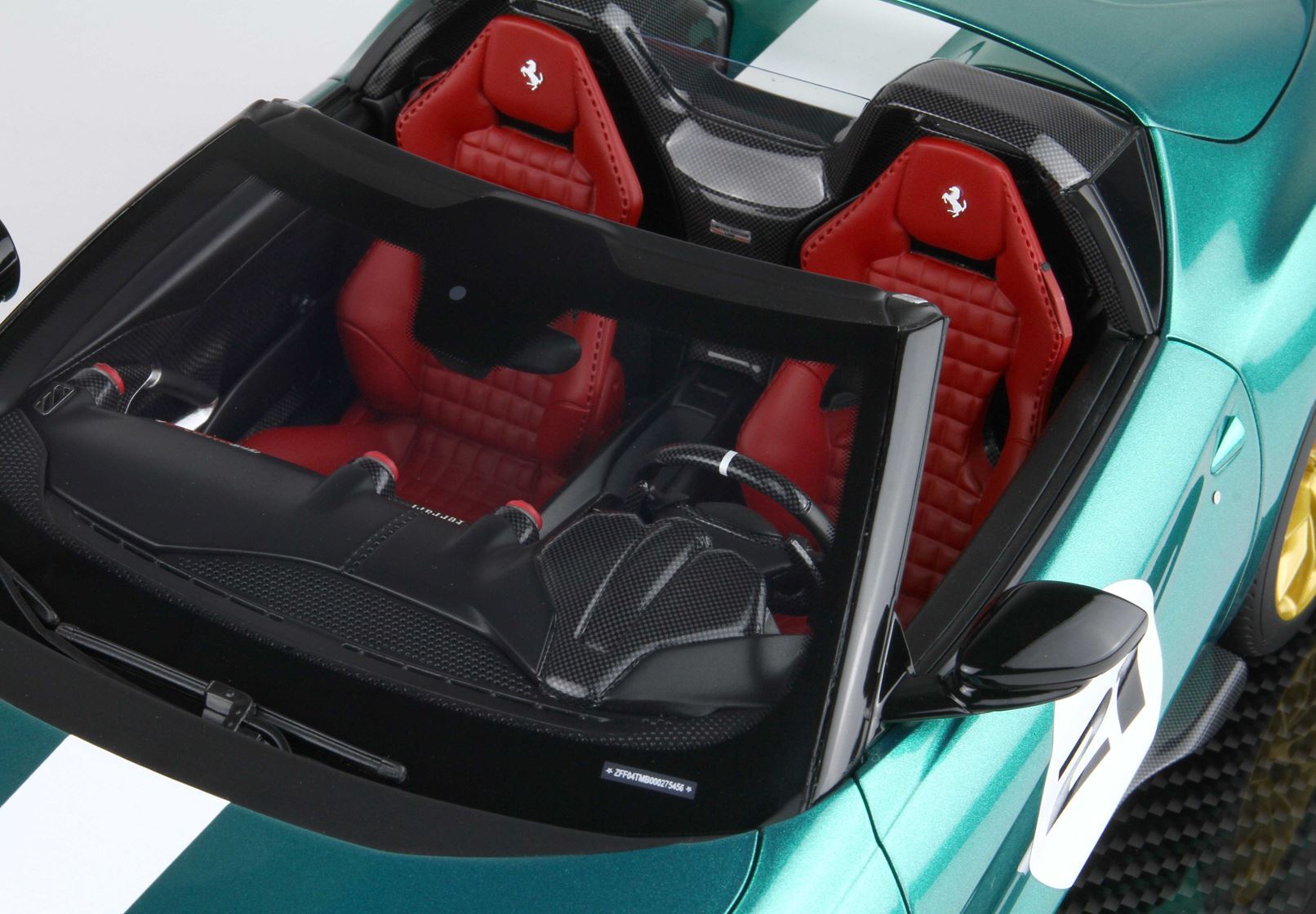 FERRARI 812 COMPETIZIONE À L'ÉCHELLE 1/12 GREEN JEWEL - Vroomi