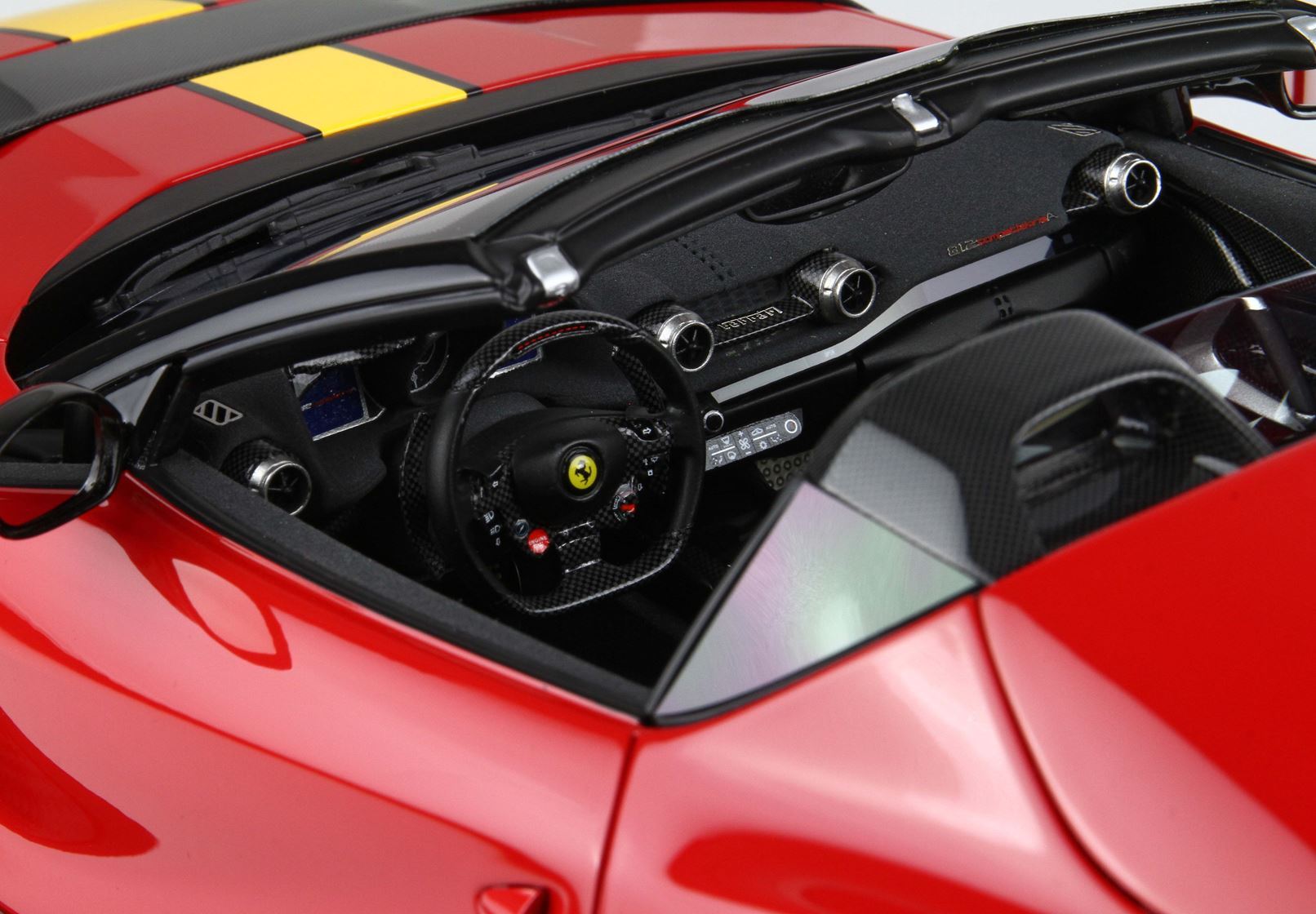 FERRARI 812 COMPETIZIONE A ROSSO CORSA 322 - Vroomi