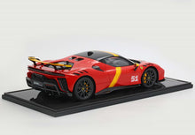 FERRARI SF90XX STRADALE ROSSO E GIALLO 24H LE MANS 499P CON NUMERO DI GARA 51 - Vroomi