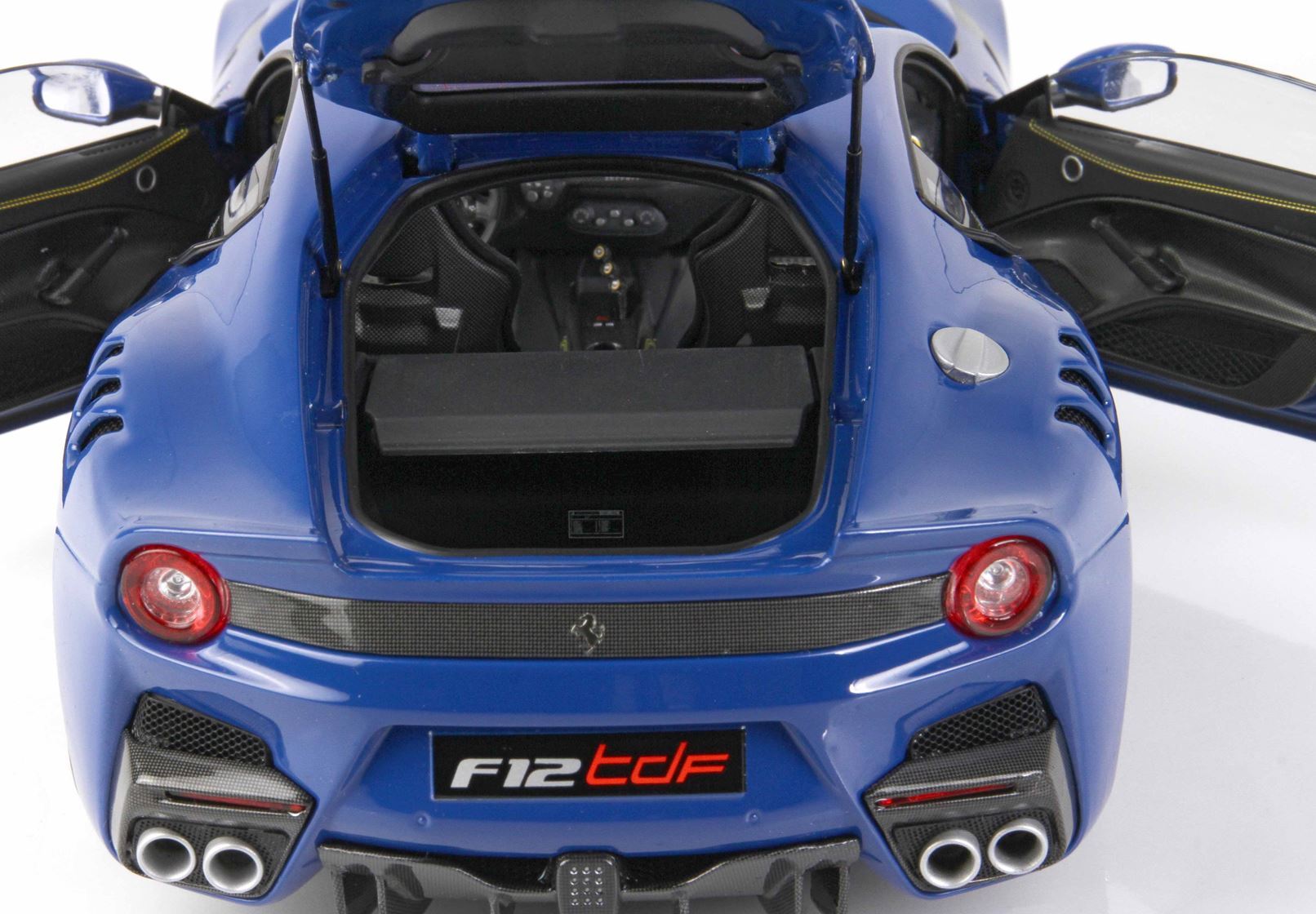 FERRARI F12 TDF AZZURRO DINO ET DÉTAIL JAUNE - Vroomi