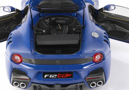 FERRARI F12 TDF AZZURRO DINO ET DÉTAIL JAUNE - Vroomi
