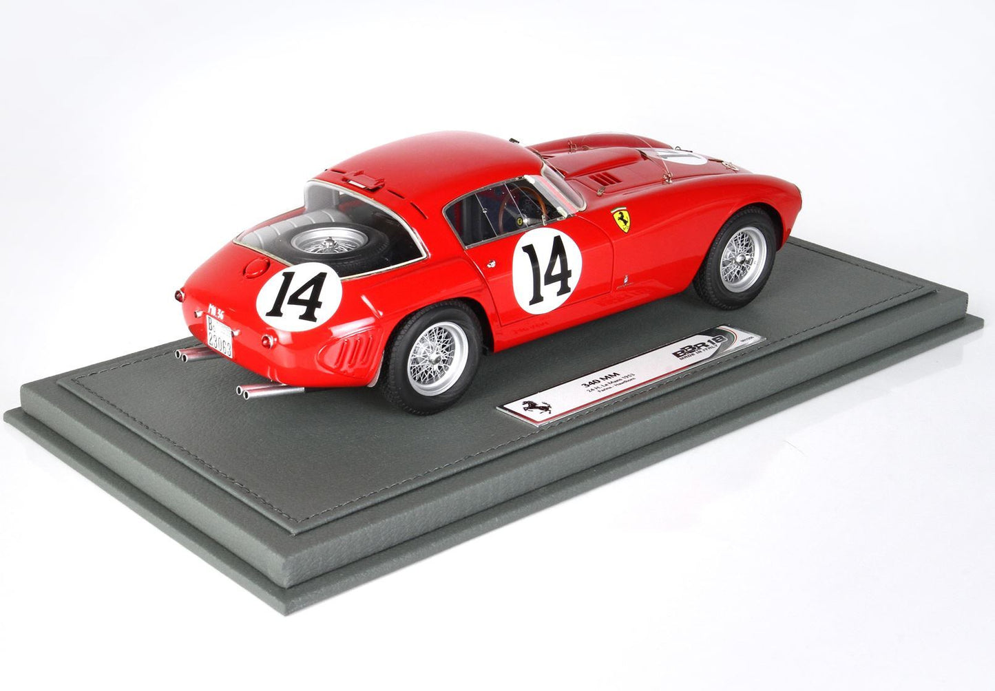 Modèle réduit Ferrari 340 MM rouge avec le numéro 14 sur socle gris, proposé sur Vroomi.