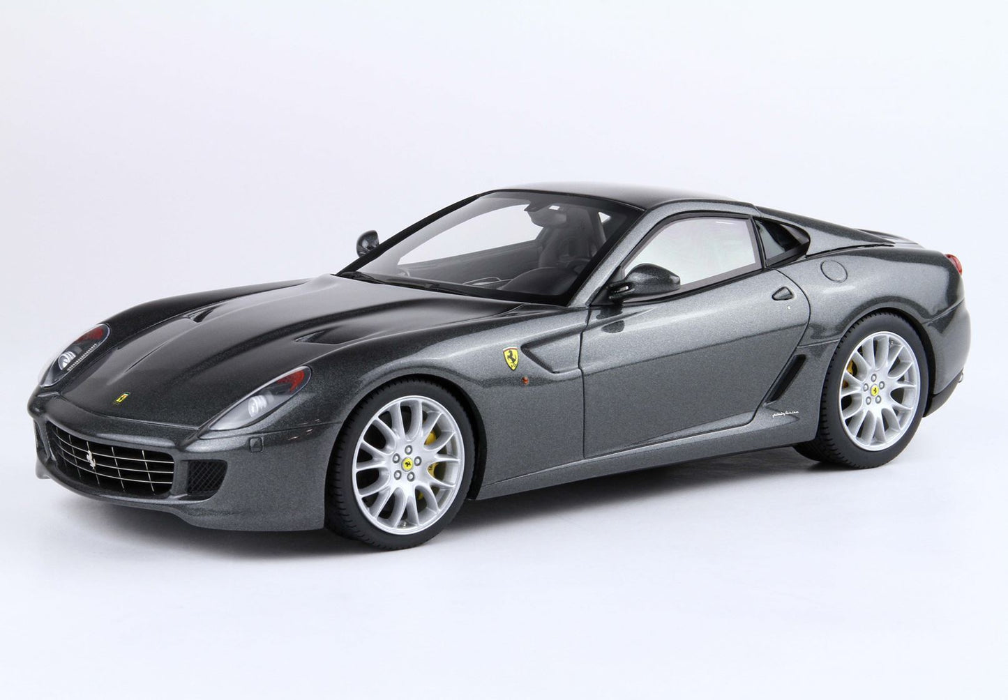 FERRARI 599 GTB FIORANO 2006 CAMBIO MANUALE- MADE IN ITALY GRIGIO SILVERSTONE - Vroomi