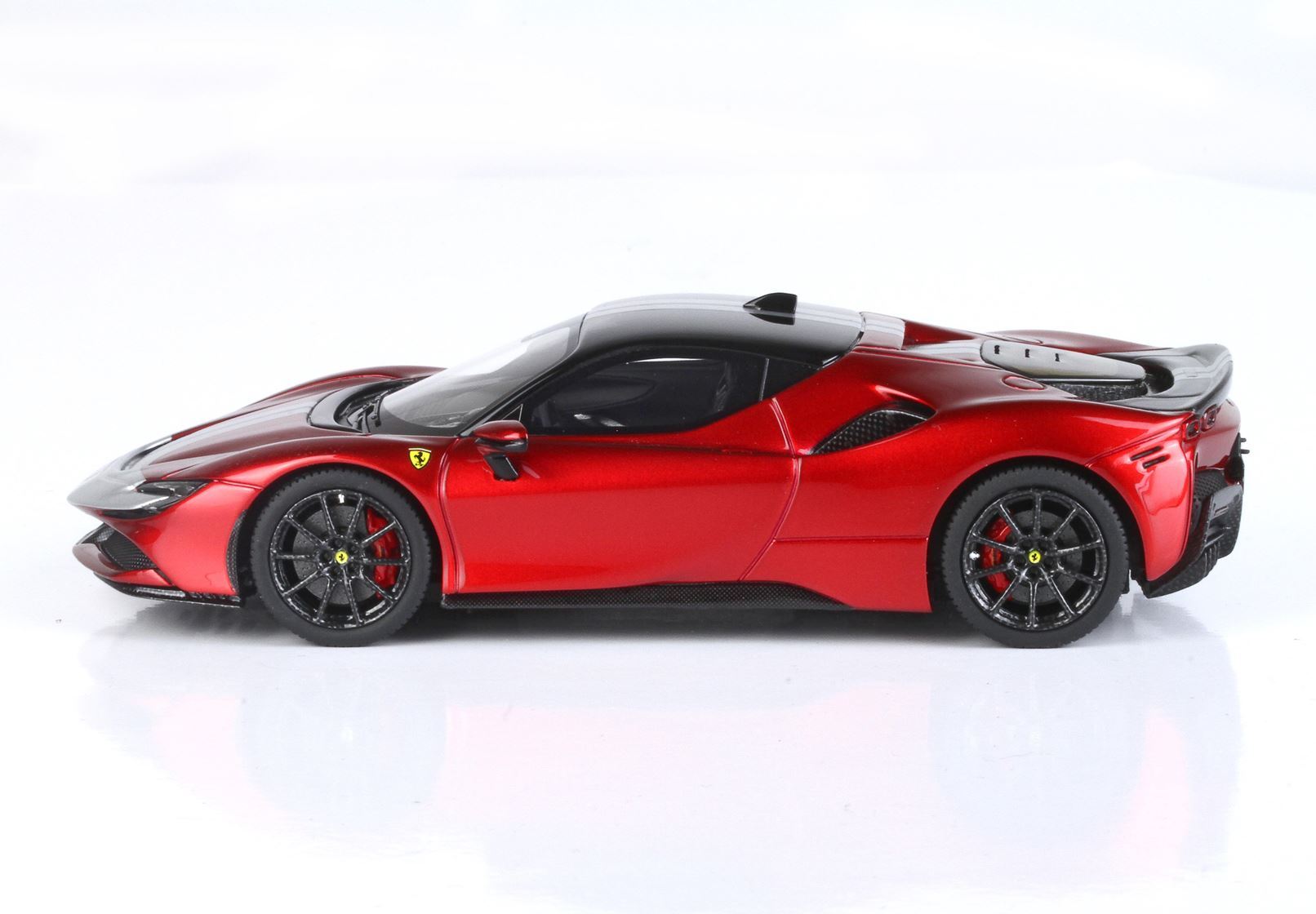 FERRARI SF90 STRADALE PACK FIORANO ROSSO FUOCO - Vroomi