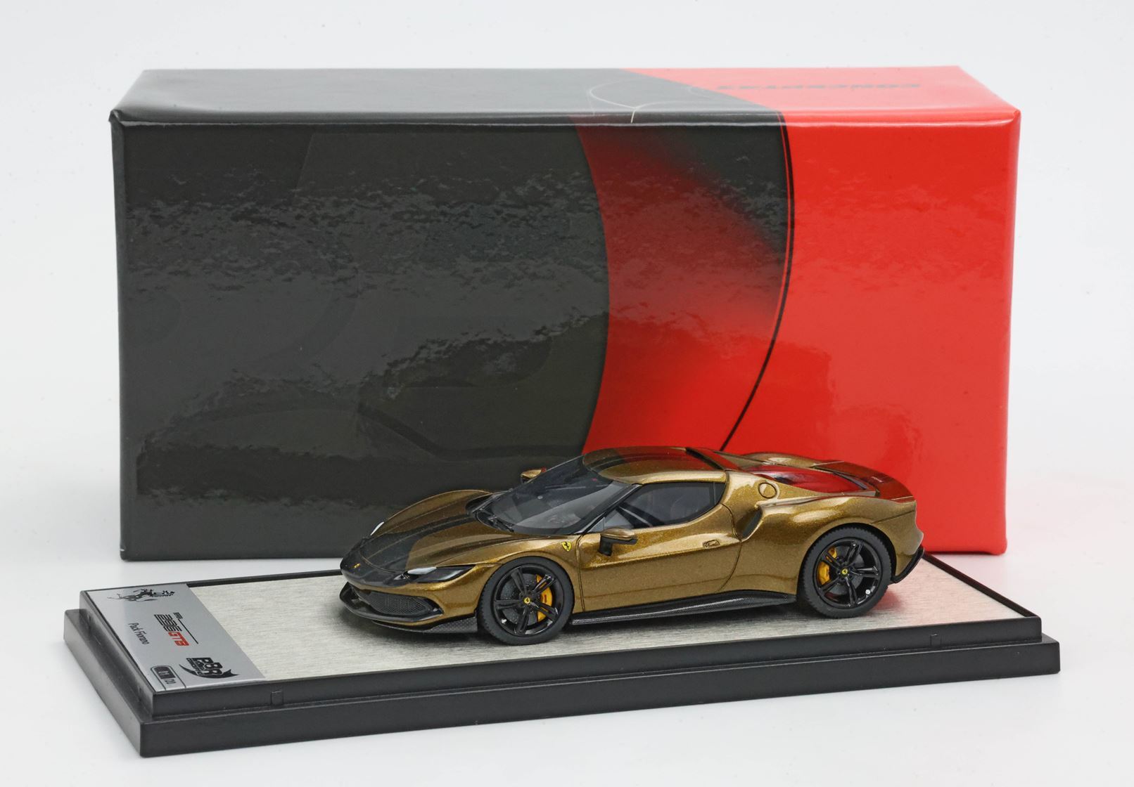 FERRARI 296 ASSETTO FIORANO VERDE VOLTERRA LUCIDO E CAPPELLINO - Vroomi