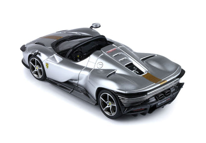 FERRARI DAYTONA SP3 SÉRIE ICONA ARGENTO NURBURGRING - Vroomi