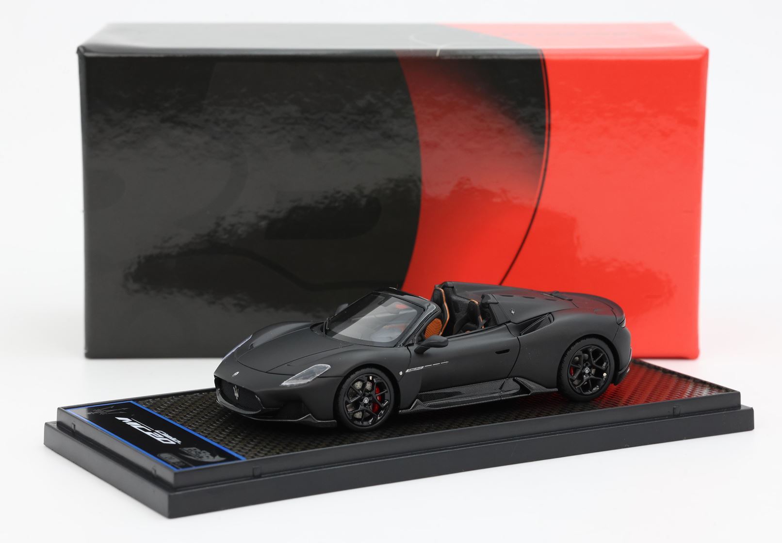 MASERATI MC20 CIELO 2022 NOUVELLE VERSION NOIR MAT - Vroomi