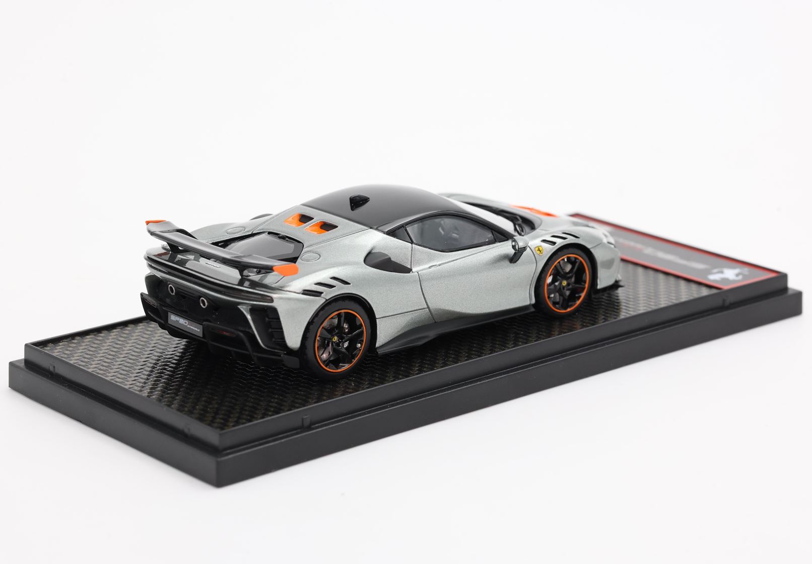 FERRARI SF90 XX STRADALE GRIGIO COMPETIZIONE - Vroomi