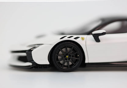 FERRARI SF90 XX STRADALE BIANCO CERVINO JANTES CARBONIO - Vroomi