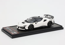 FERRARI SF90 XX STRADALE BIANCO CERVINO JANTES CARBONIO - Vroomi