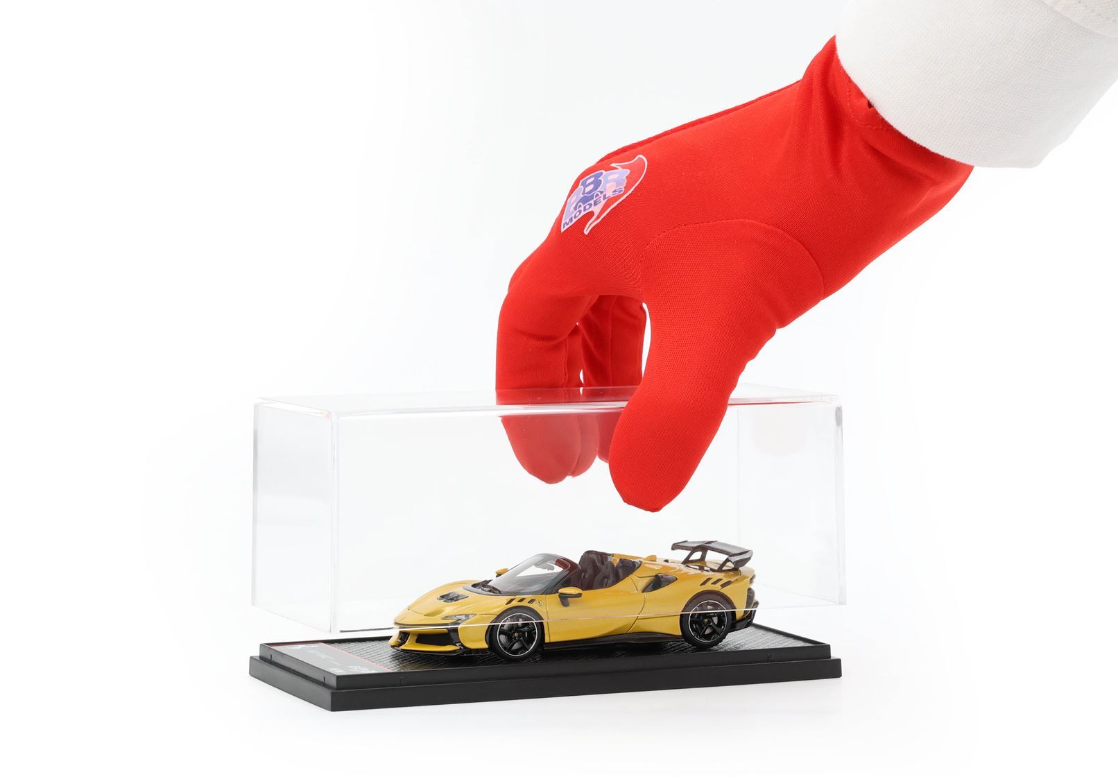 FERRARI SF90 XX SPIDER GIALLO MONTECARLO - Vroomi