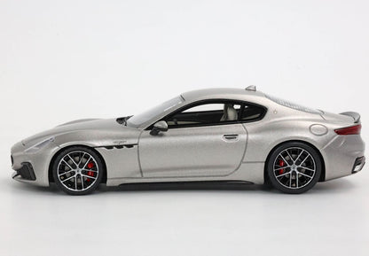 MASERATI GRANTURISMO TROFEO 2023 GRIGIO MARATEA MATT - Vroomi