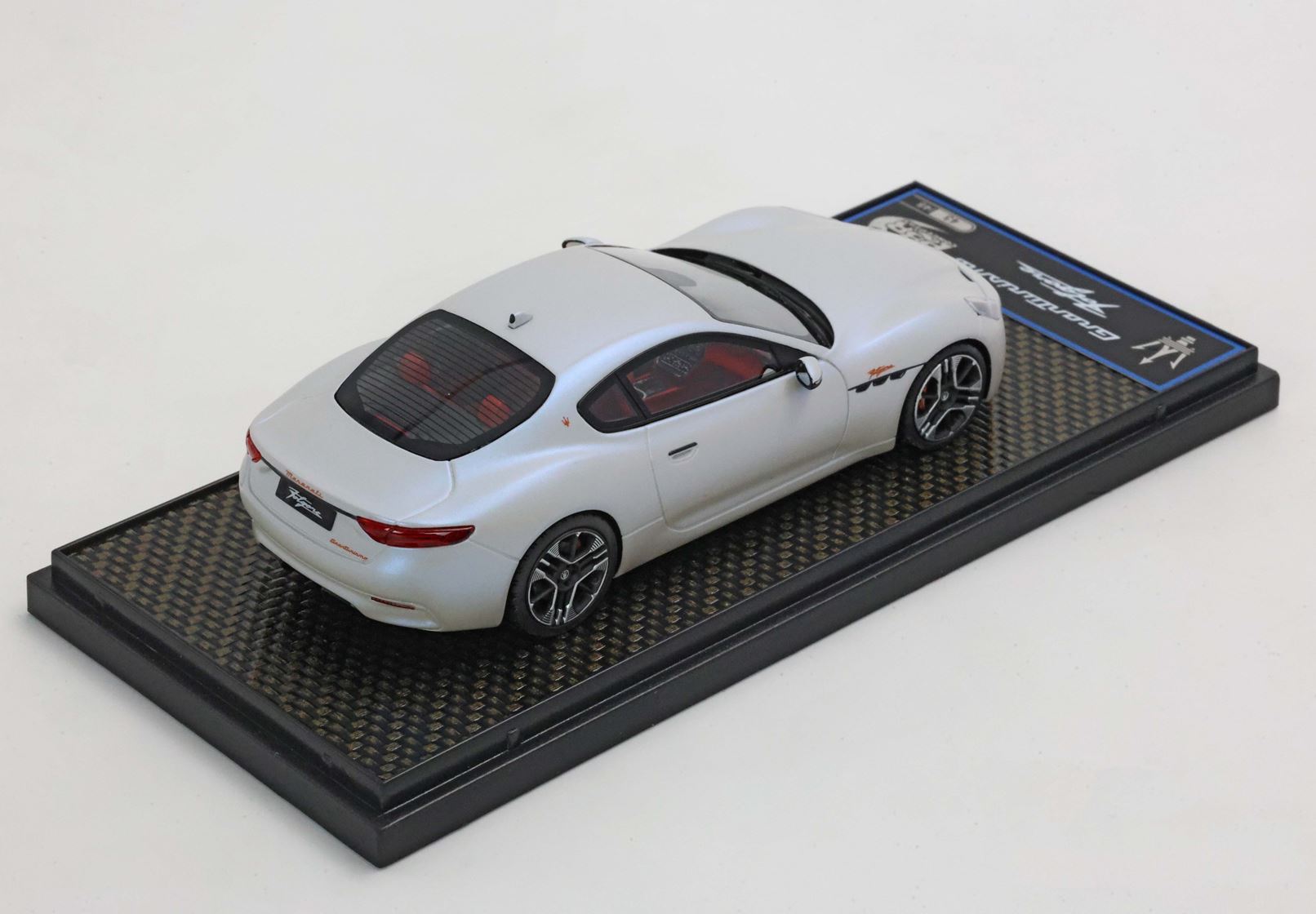 MASERATI GRANTURISMO FOLGORE 2023 BIANCO AUDACE - Vroomi