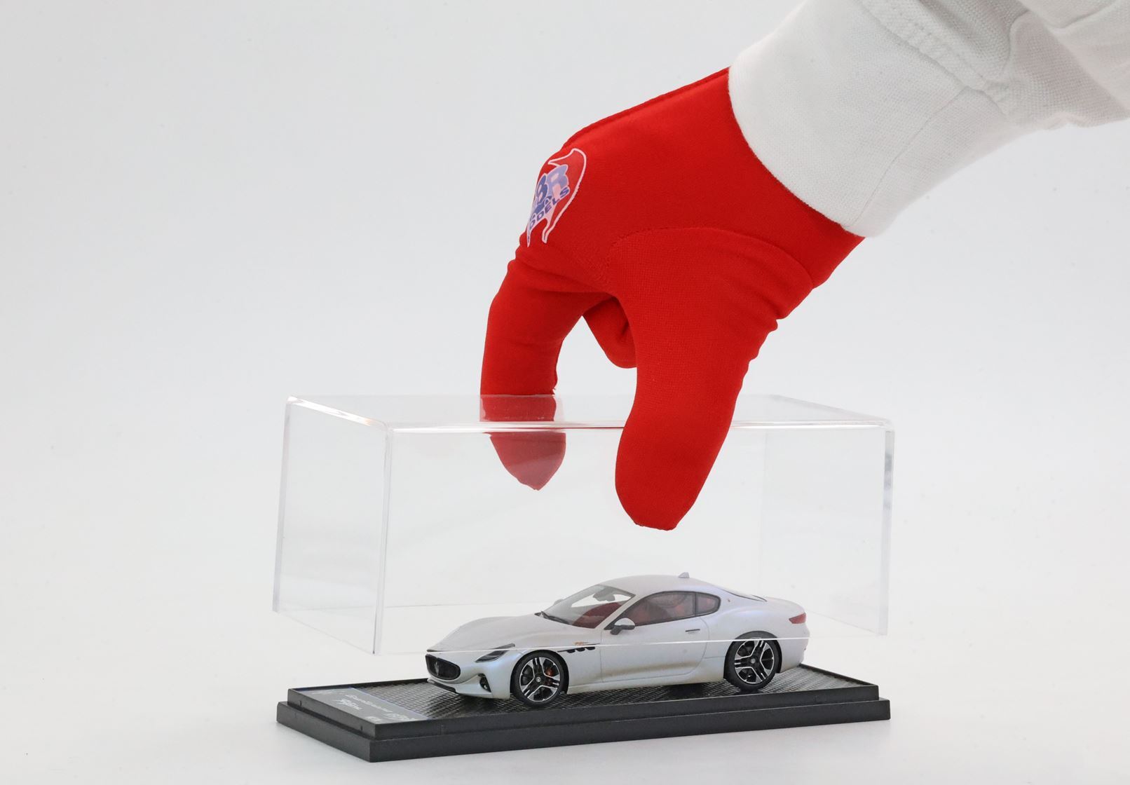 MASERATI GRANTURISMO FOLGORE 2023 BIANCO AUDACE - Vroomi