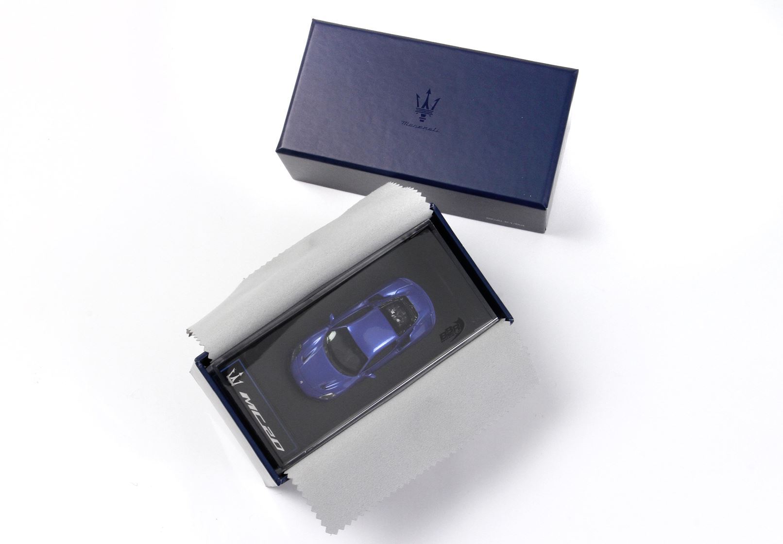 MASERATI MC20 BLU INFINITO - Vroomi