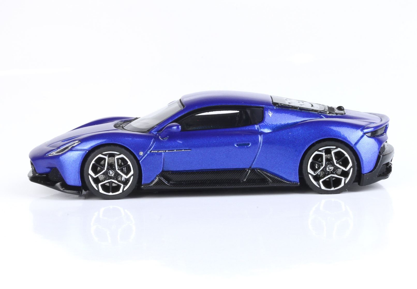 MASERATI MC20 BLU INFINITO - Vroomi