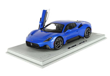 MASERATI MC20 DIECAST FULL OPEN BLU INFINITO - VITRINE INCLUSE - Vroomi