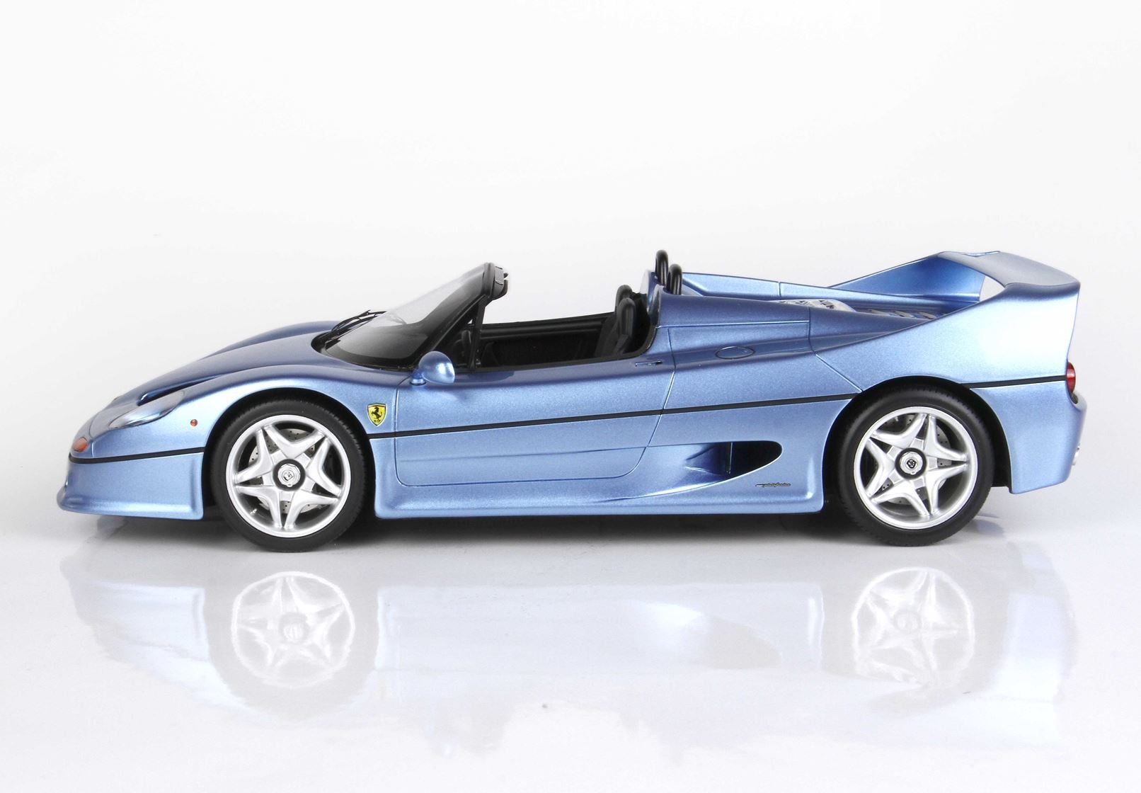 FERRARI F50 COUPÉ 1995 VERSION SPIDER AZZURRO CALIFORNIA METALLIZZATO - Vroomi