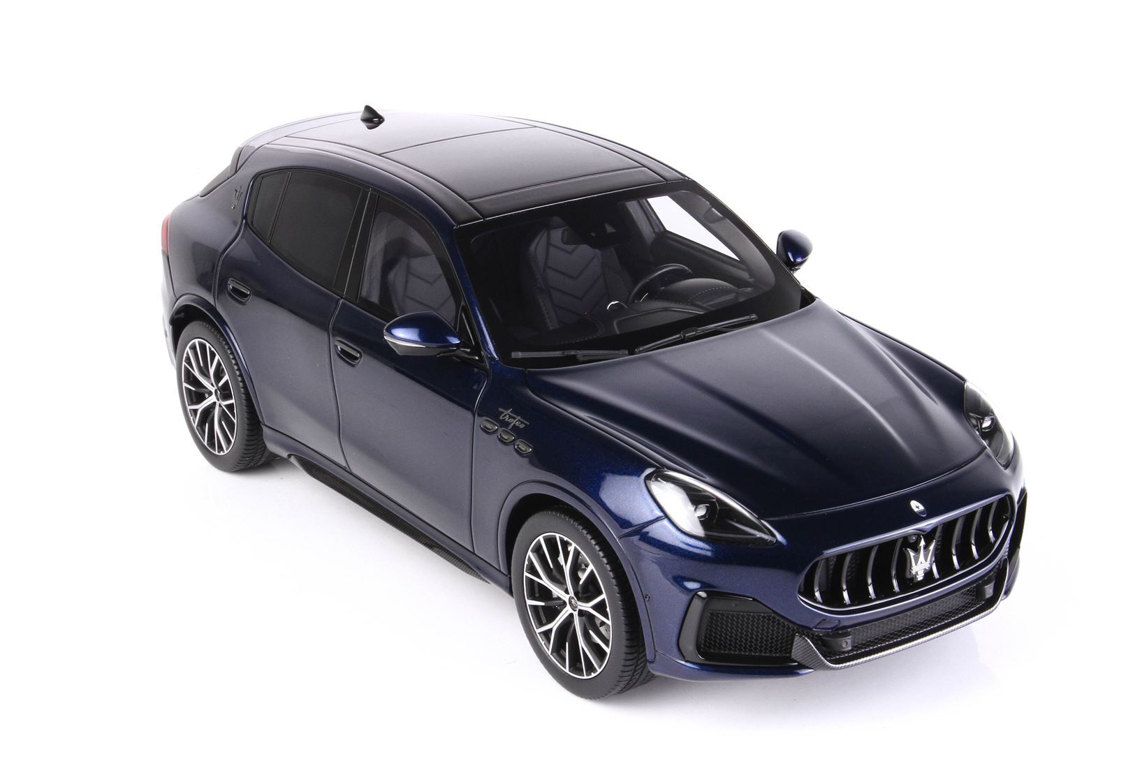 MASERATI GRECALE TROFEO BLU NOBILE - Vroomi