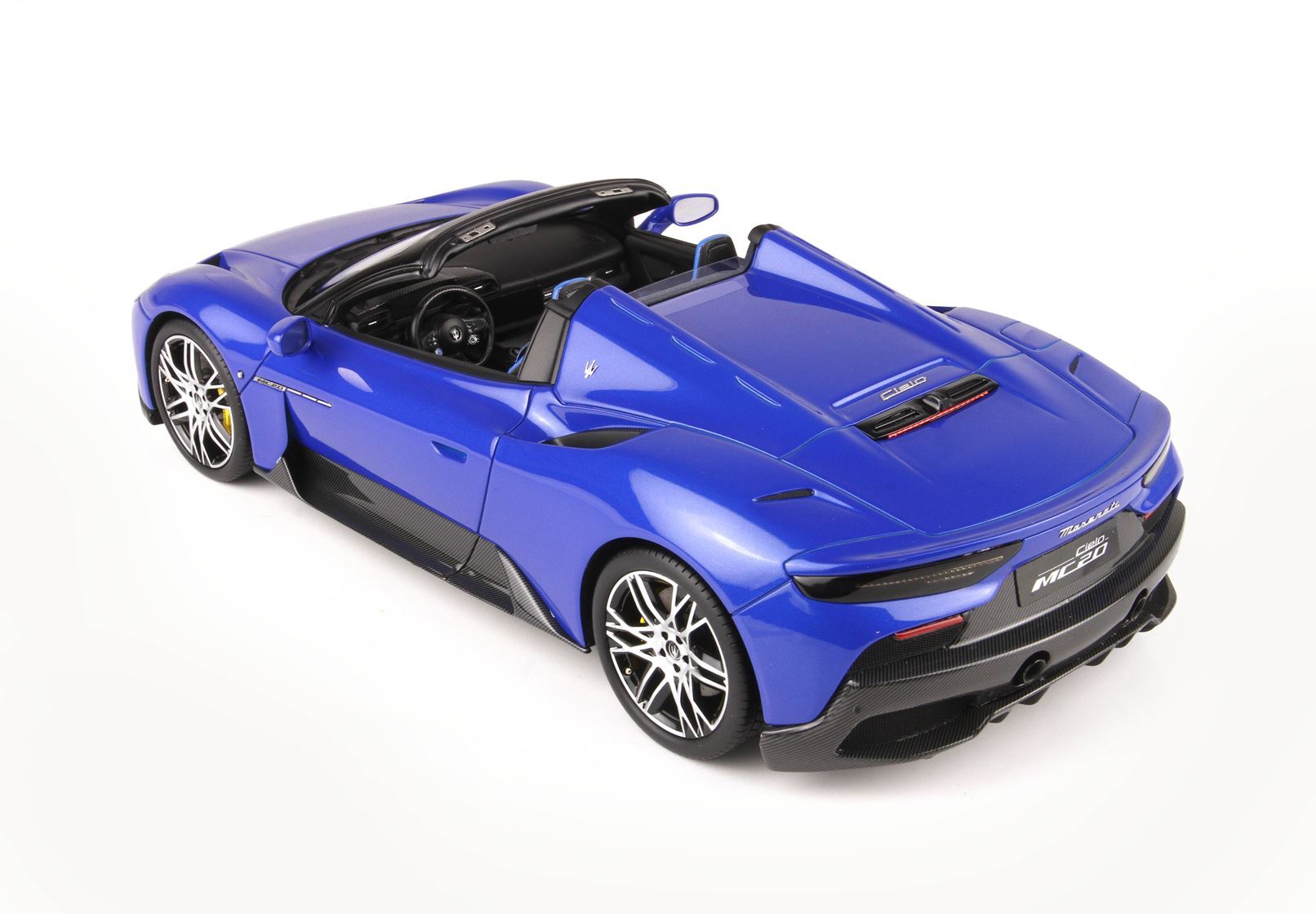 MASERATI MC20 CIELO BLU INFINITO - Vroomi