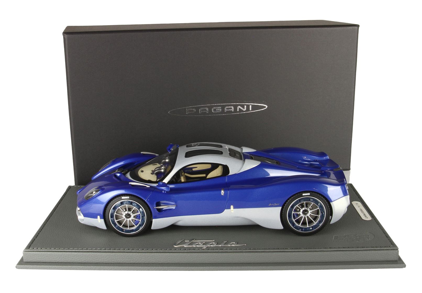 PAGANI UTOPIA M208 BLEU MÉTALLIQUE - Vroomi