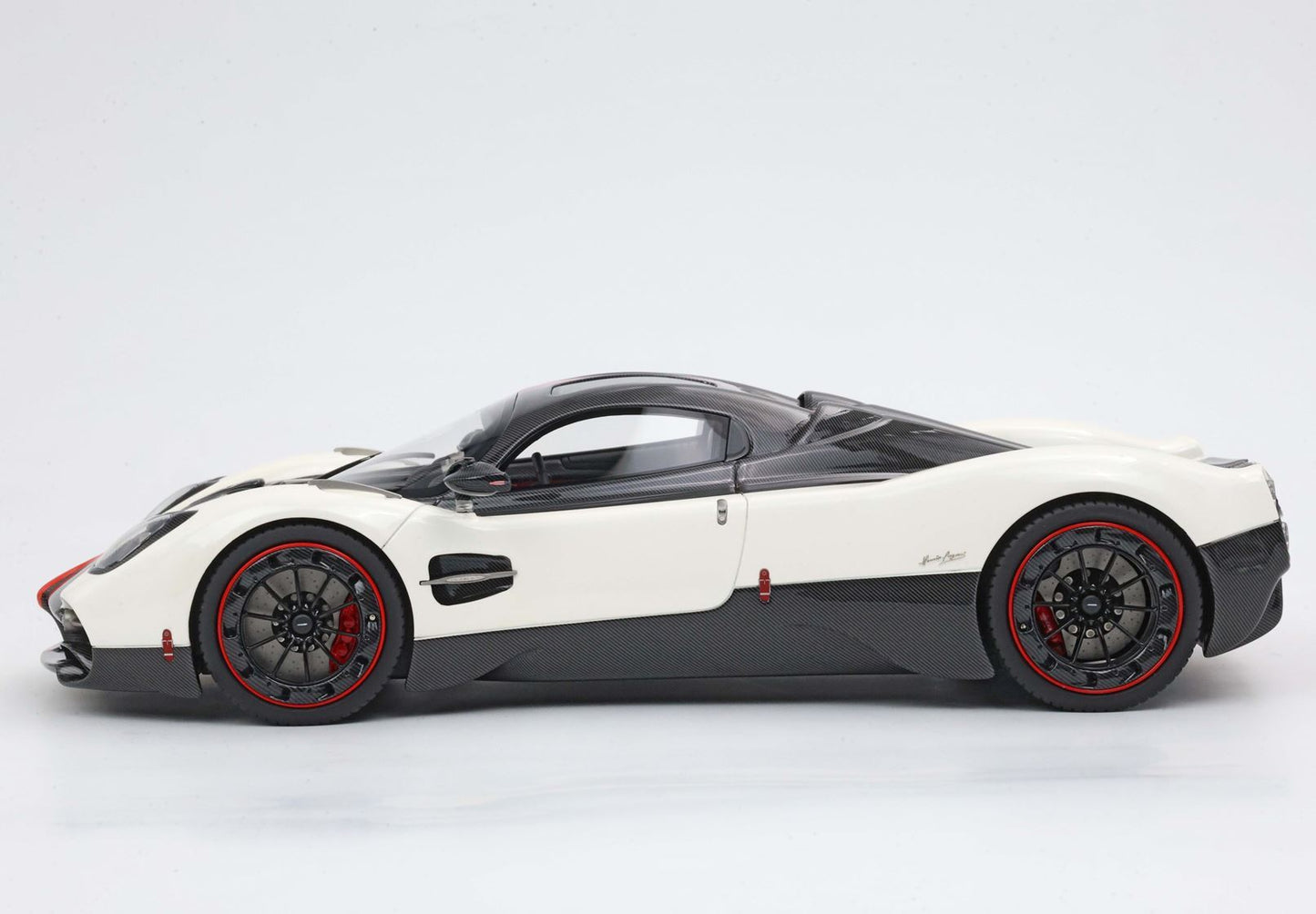 PAGANI UTOPIA BIANCO BENNY - Vroomi