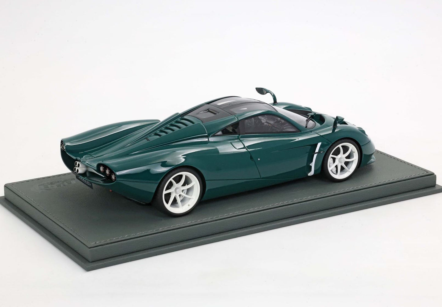 PAGANI HUAYRA CODALUNGA VERT BRITISH RACING - Vroomi