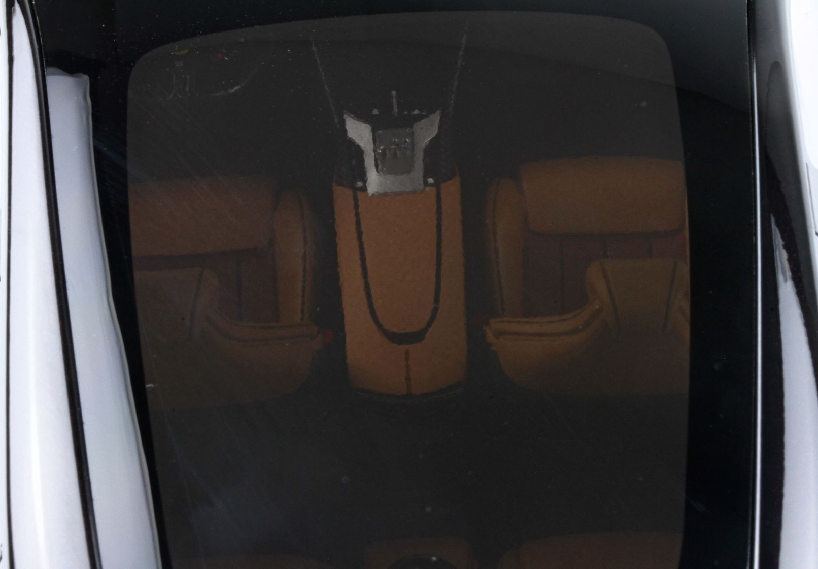 FERRARI PUROSANGUE - TOIT PANORAMIQUE NOIR PUROSANGUE - DRAPEAU ITALIEN - BASE ROUGE - Vroomi